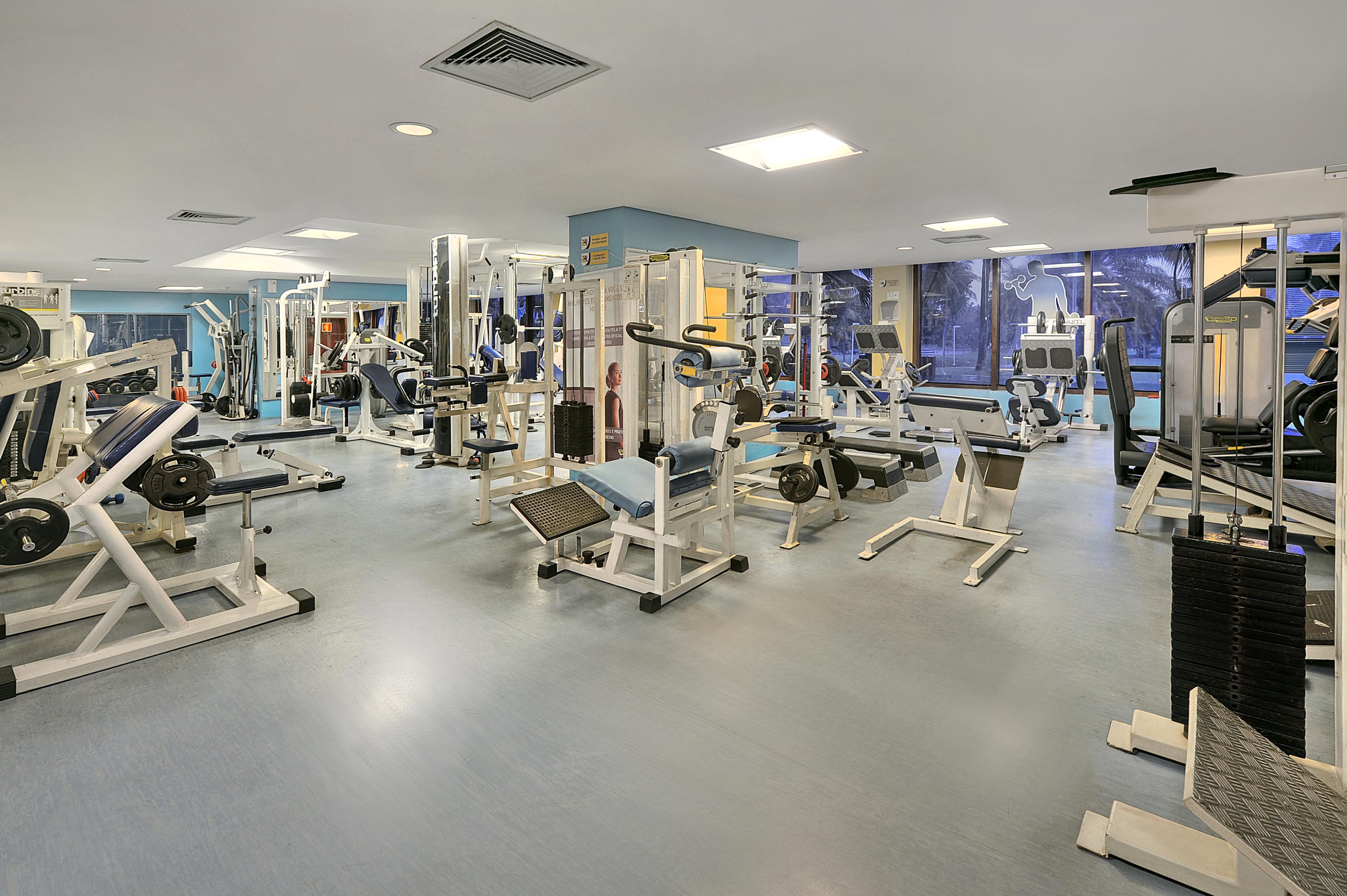 Hotel Deville Prime Salvador Kültér fotó The gym at the hotel