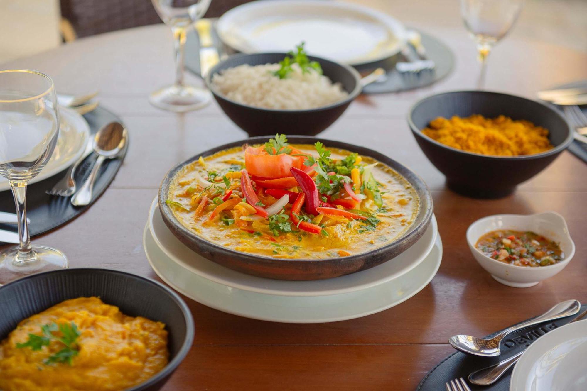 Hotel Deville Prime Salvador Kültér fotó Indian cuisine