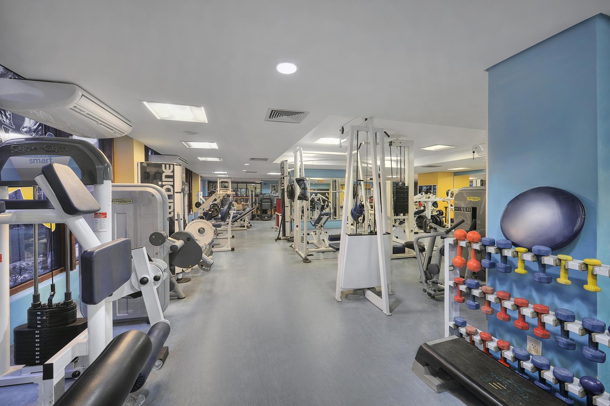 Hotel Deville Prime Salvador Kültér fotó The gym at the University of Bath