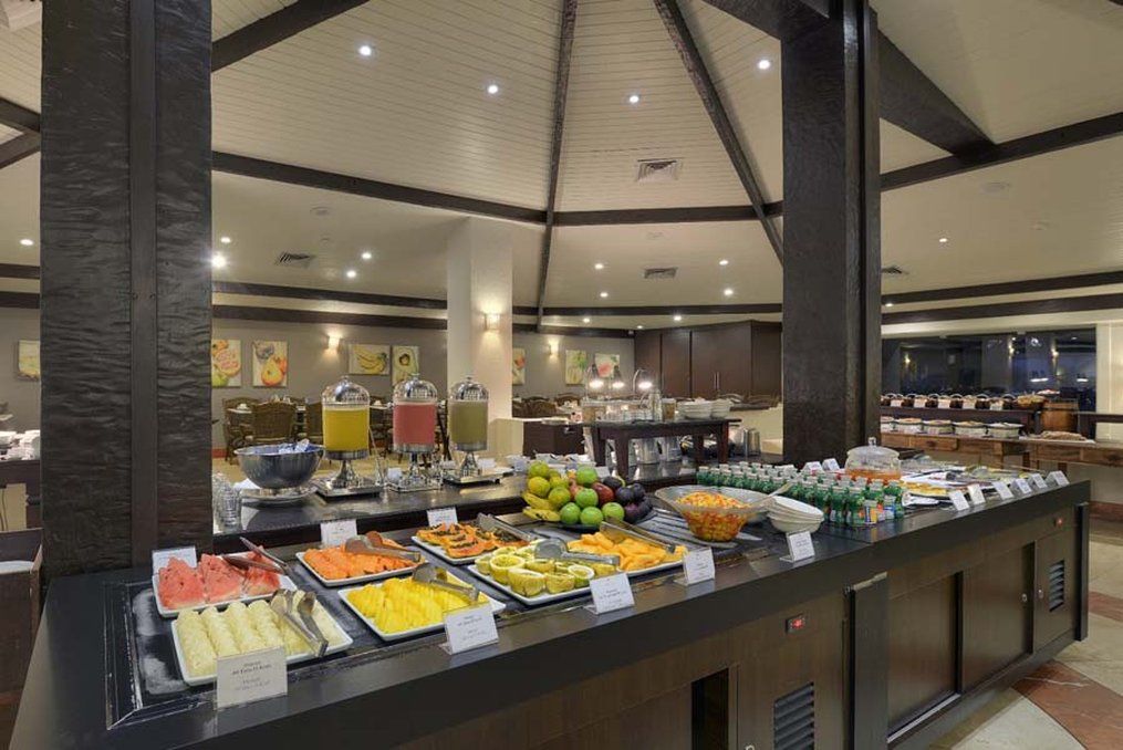 Hotel Deville Prime Salvador Kültér fotó A buffet at a hotel